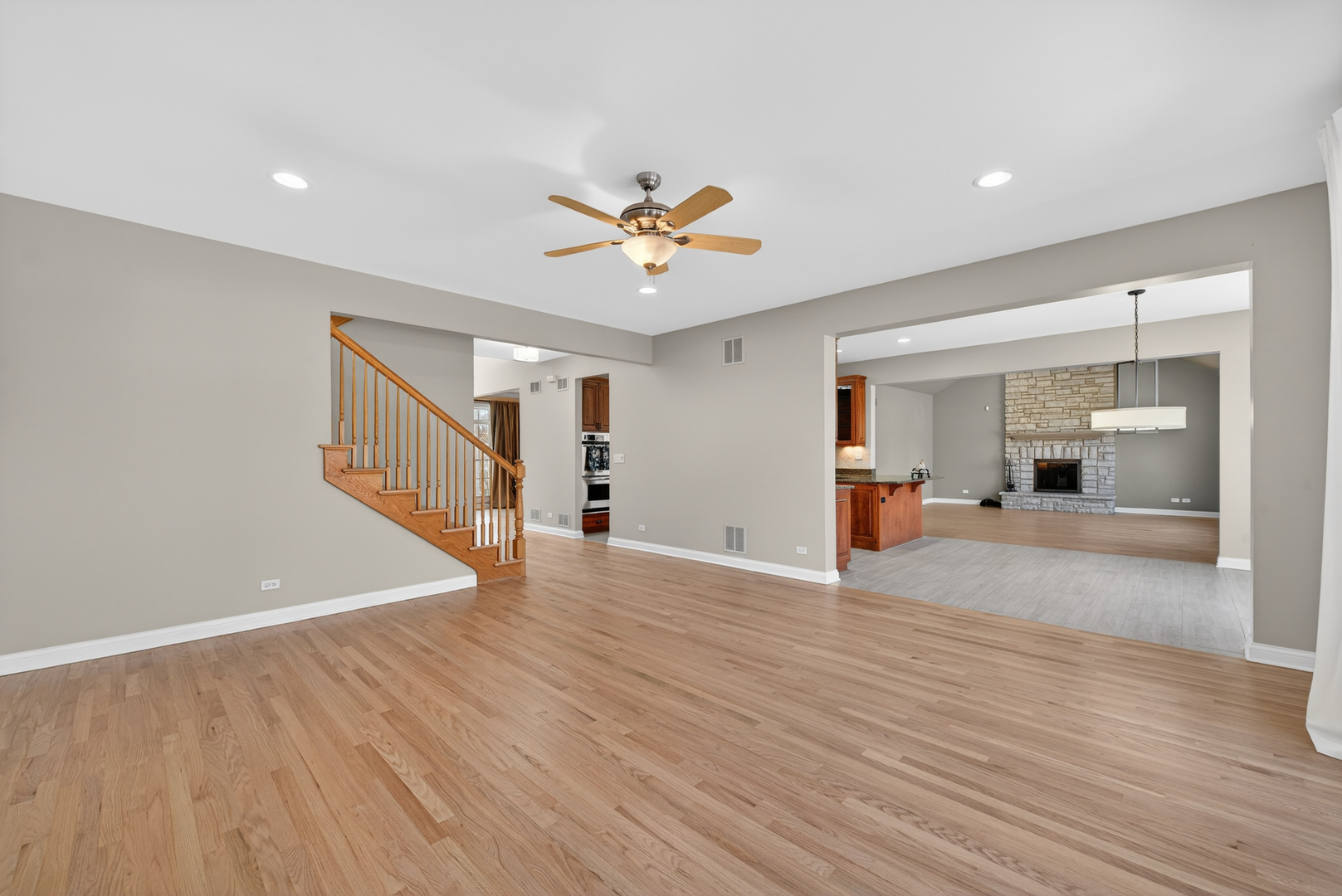 1518 N Patton Avenue, Arlington Heights, IL 60004