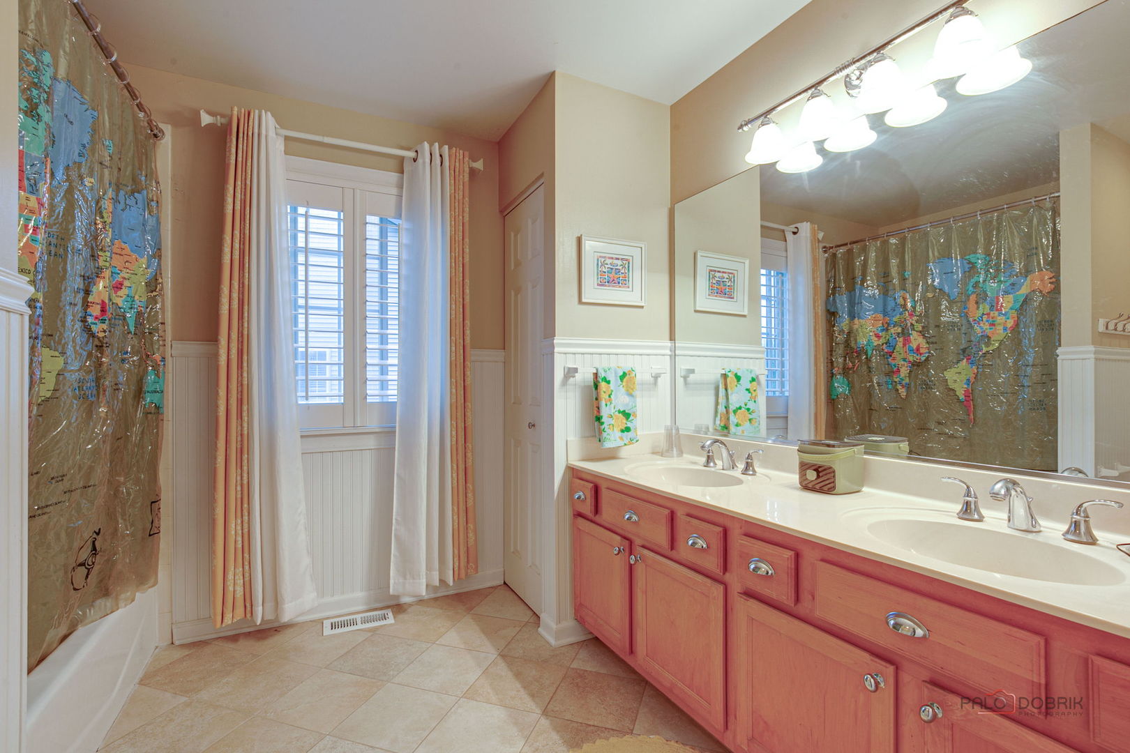 7449 Brentwood Lane, Gurnee, IL 60031