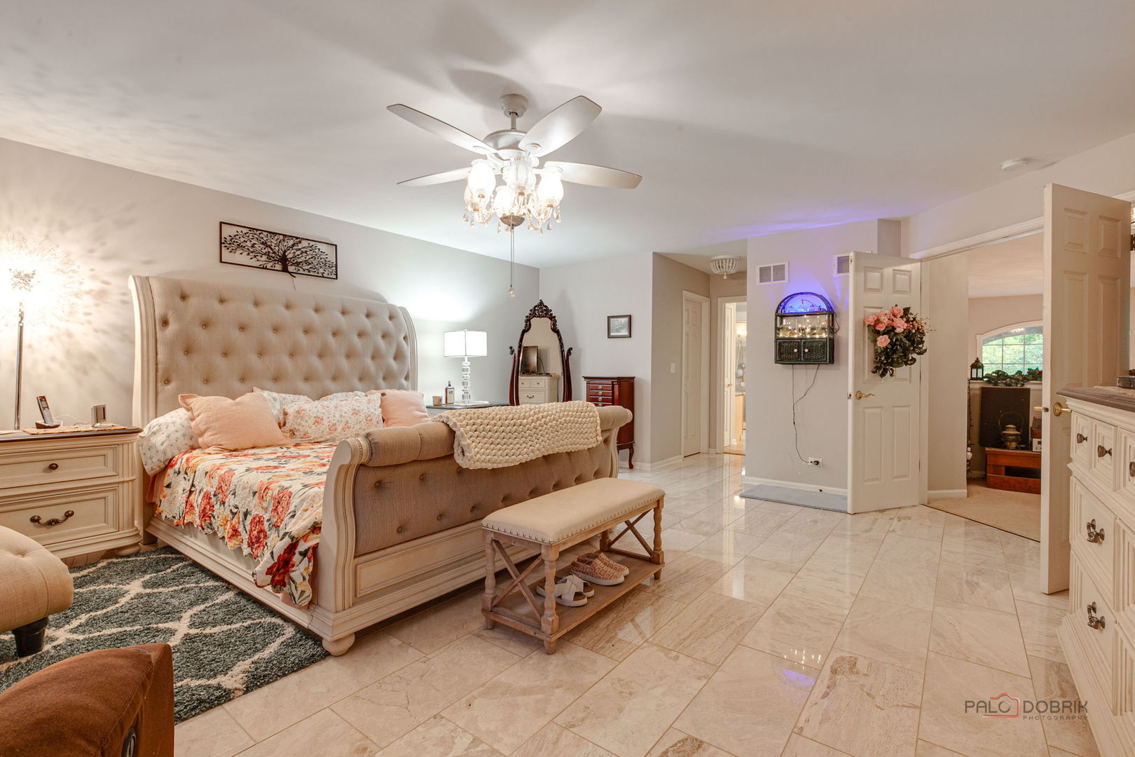 7449 Brentwood Lane, Gurnee, IL 60031