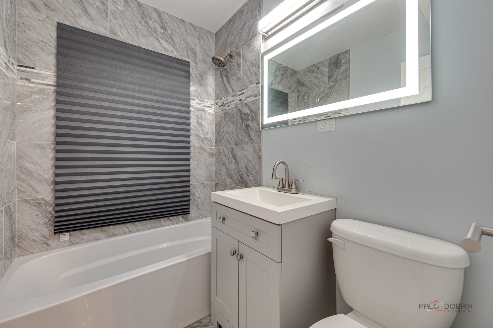 6149 N Karlov Avenue, Chicago, IL 60646