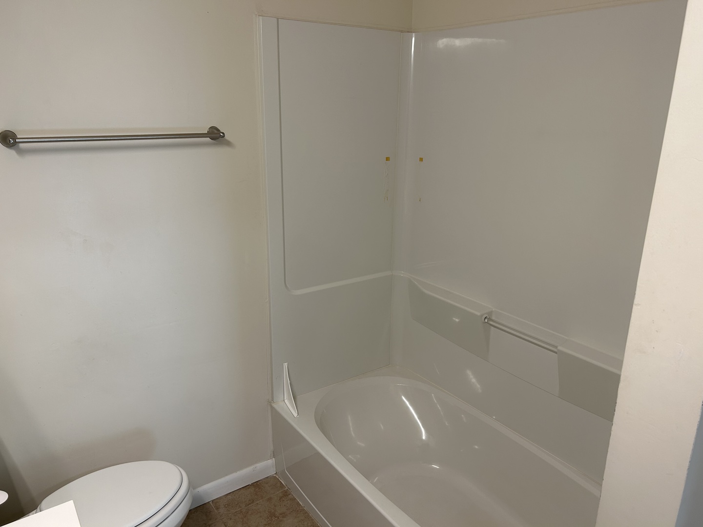 North Chicago, IL 60064