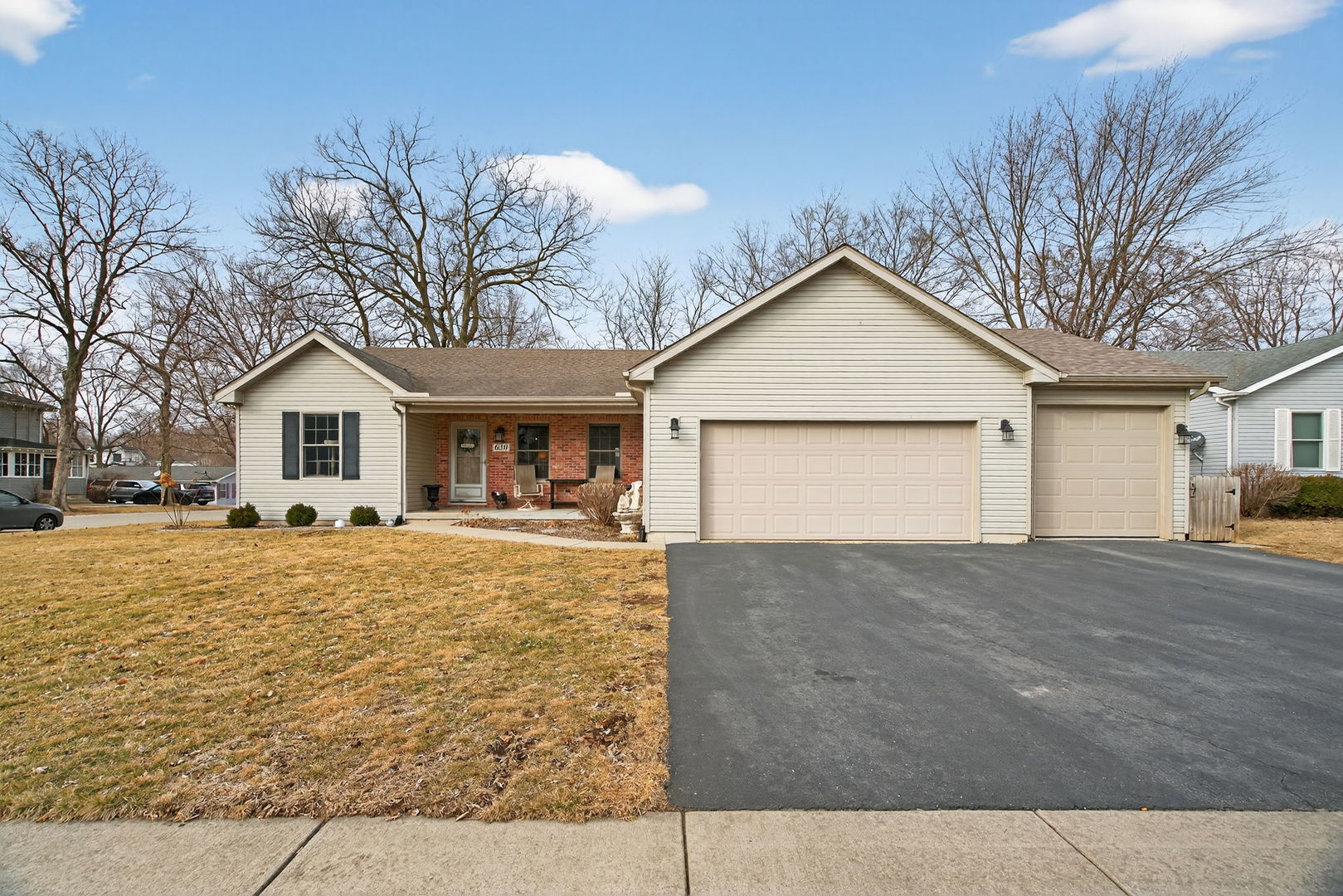 630 W Church Street, Sheridan, IL 60551