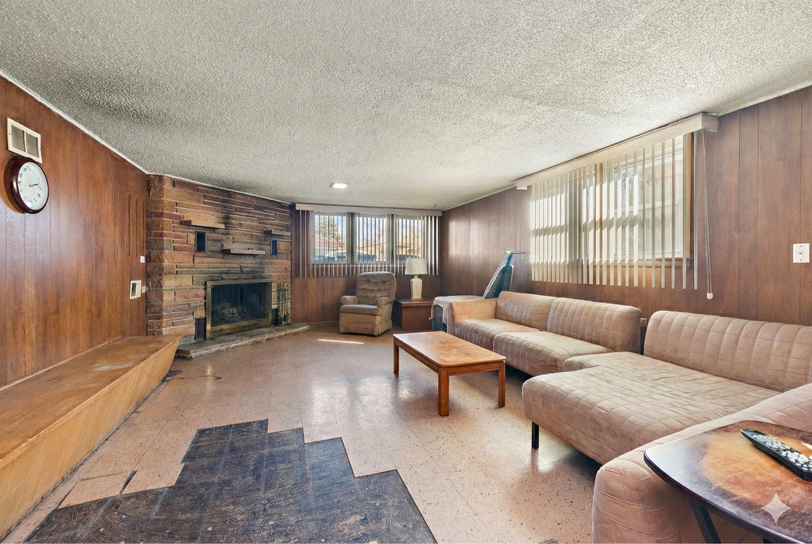 10008 Buell Court, Oak Lawn, IL 60453