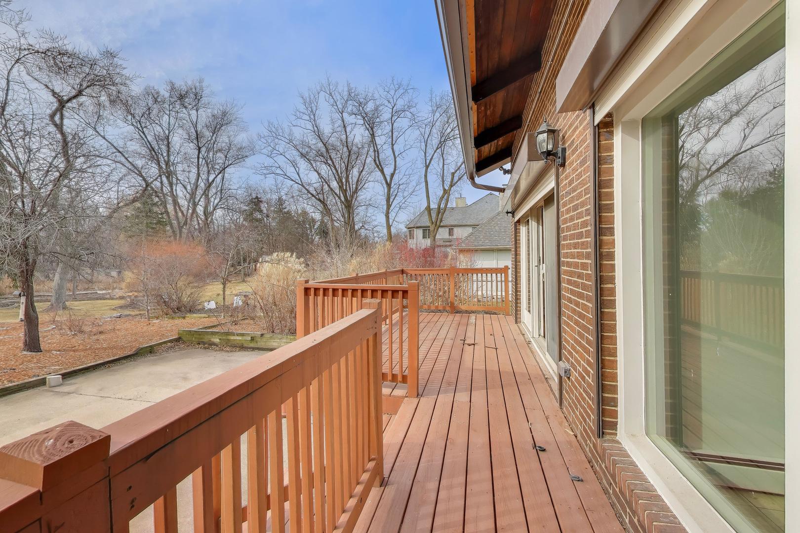 60 Sheffield Lane, Oak Brook, IL 60523