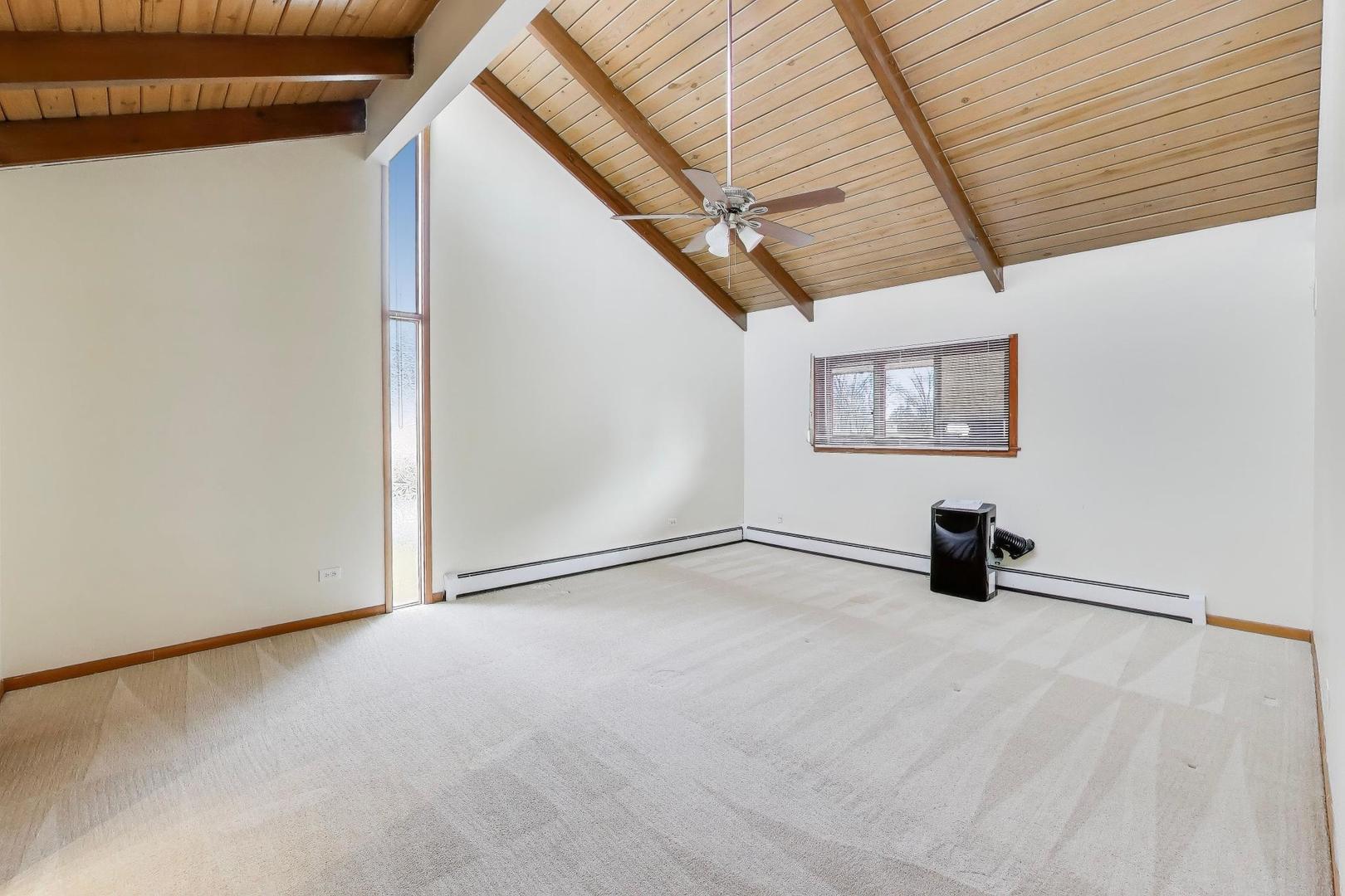 60 Sheffield Lane, Oak Brook, IL 60523