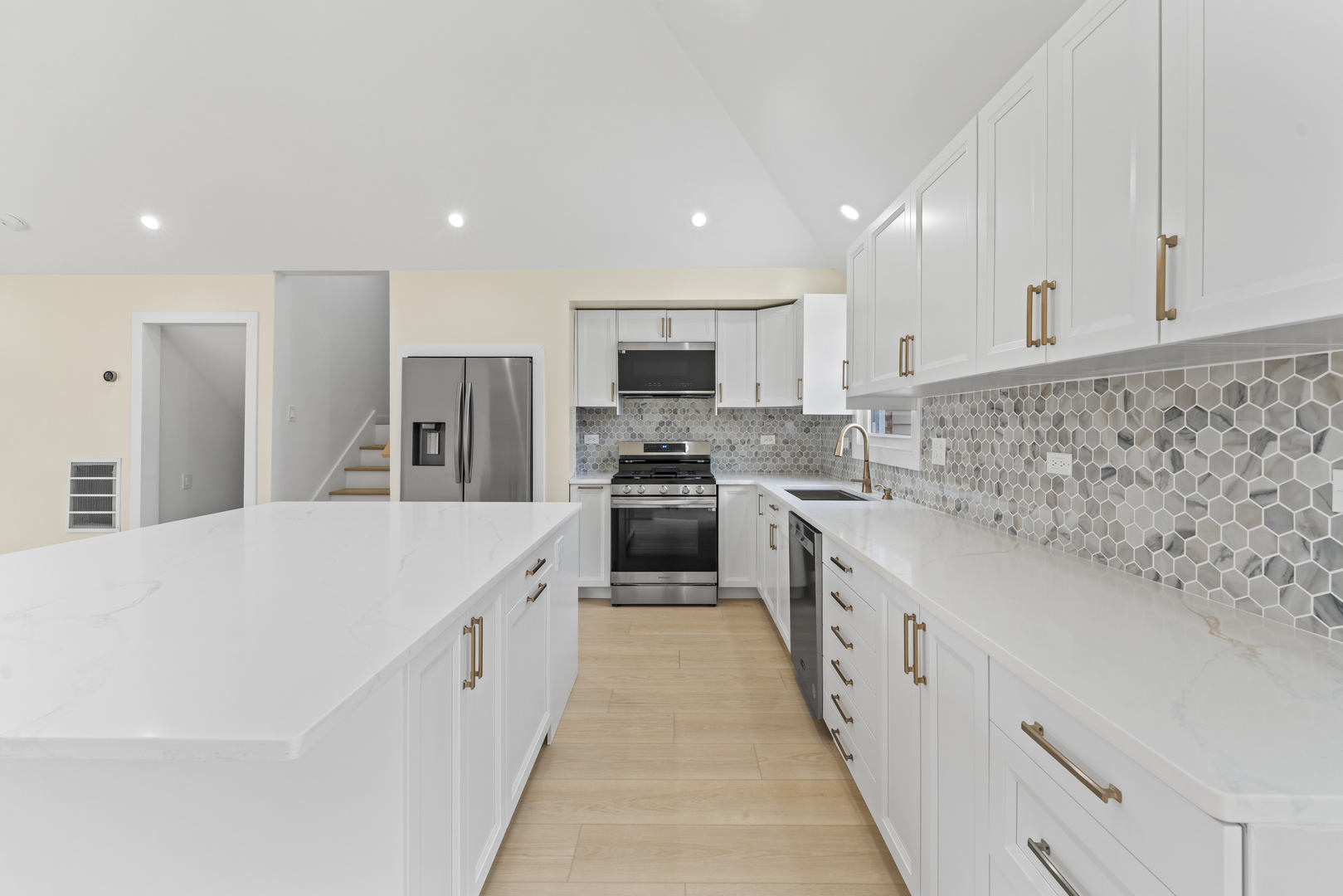 7728 Williams Street, Downers Grove, IL 60516