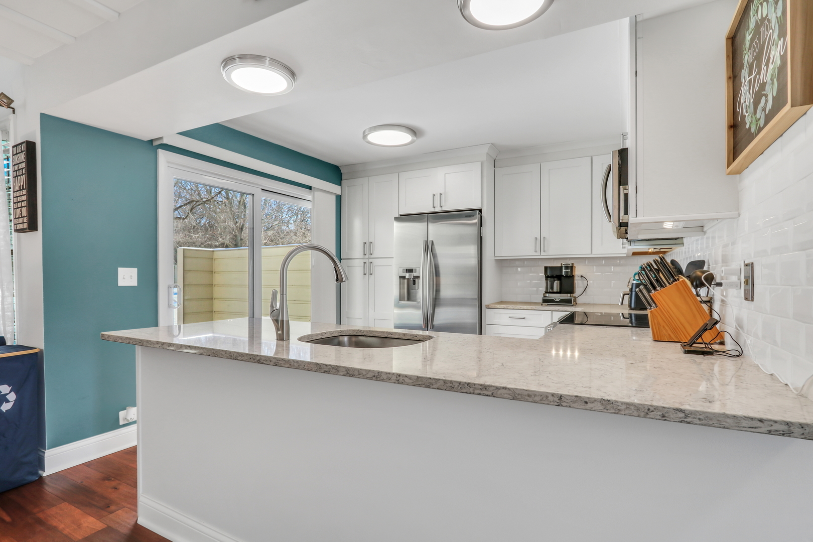 705 COLBY Court, Gurnee, IL 60031