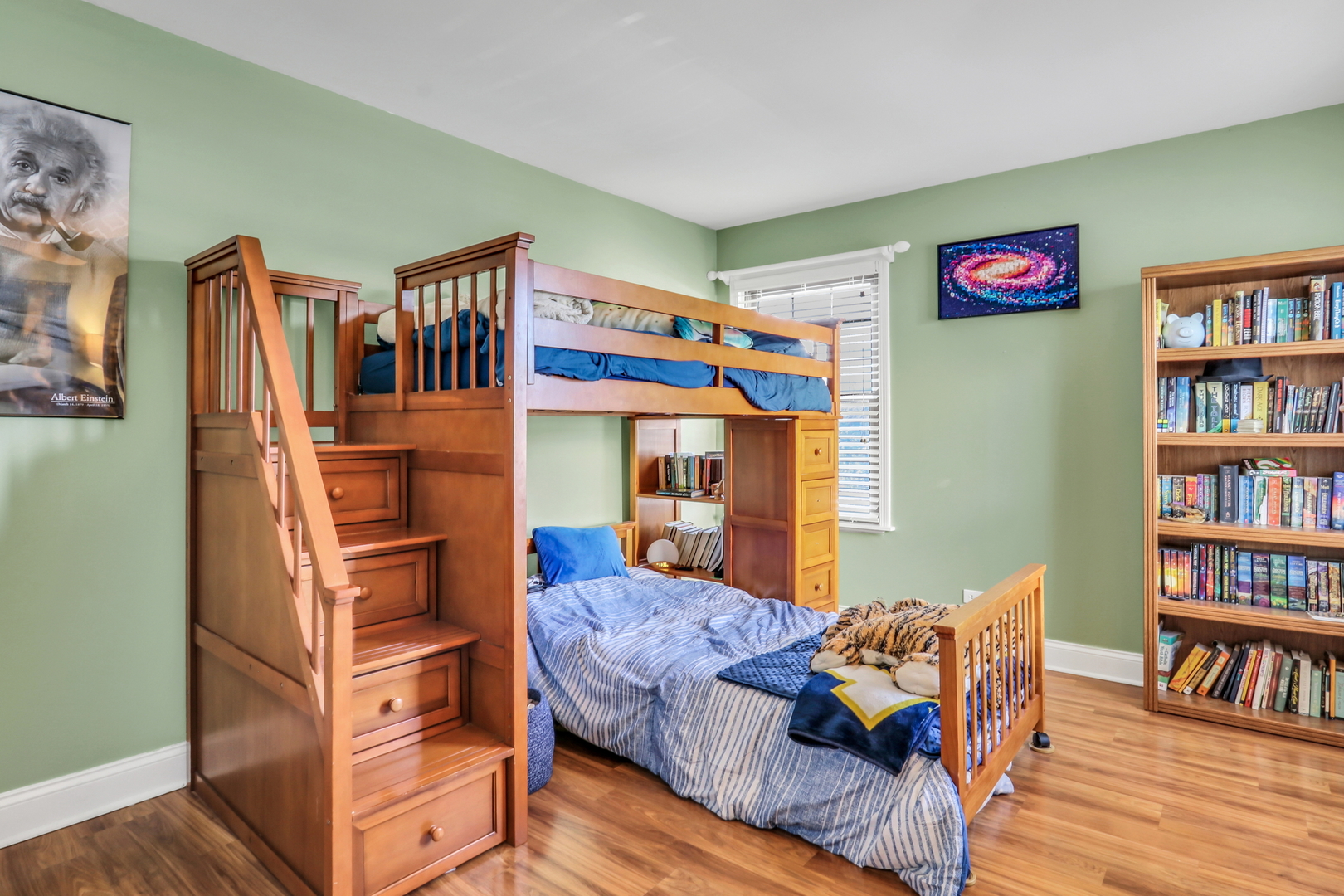 705 COLBY Court, Gurnee, IL 60031