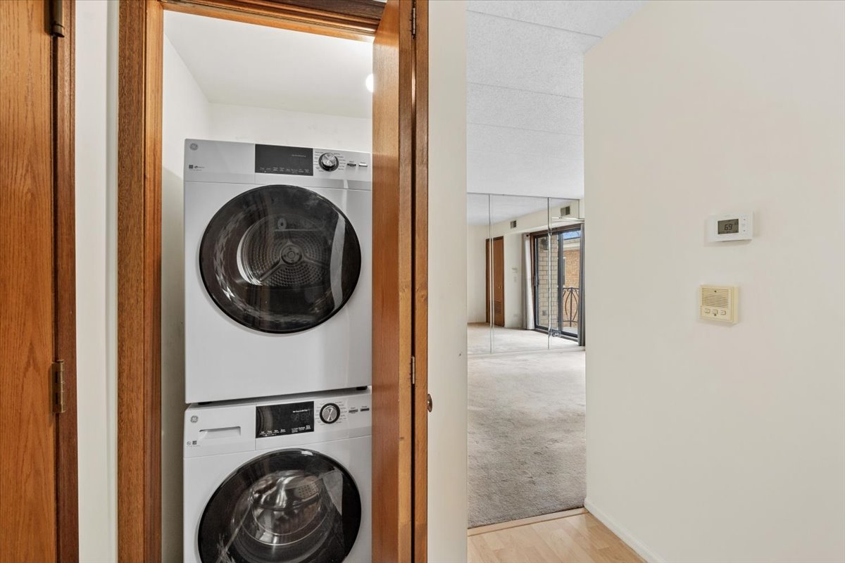 6850 N Northwest Highway #2B, Chicago, IL 60631