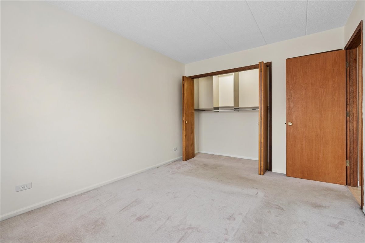 6850 N Northwest Highway #2B, Chicago, IL 60631