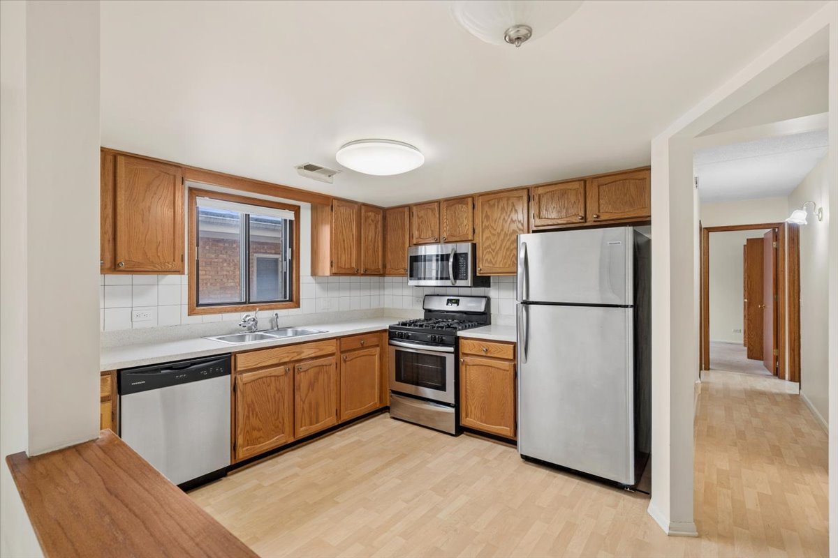 6850 N Northwest Highway #2B, Chicago, IL 60631