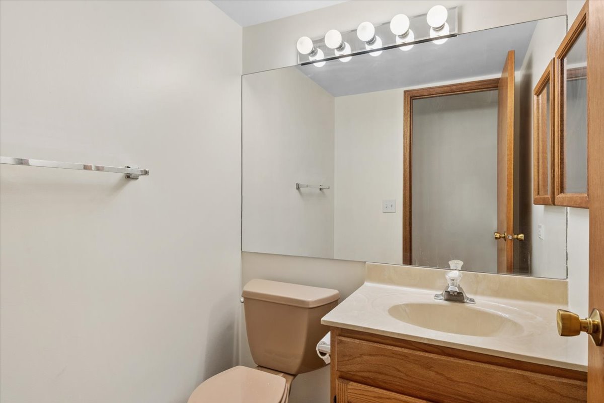 6850 N Northwest Highway #2B, Chicago, IL 60631