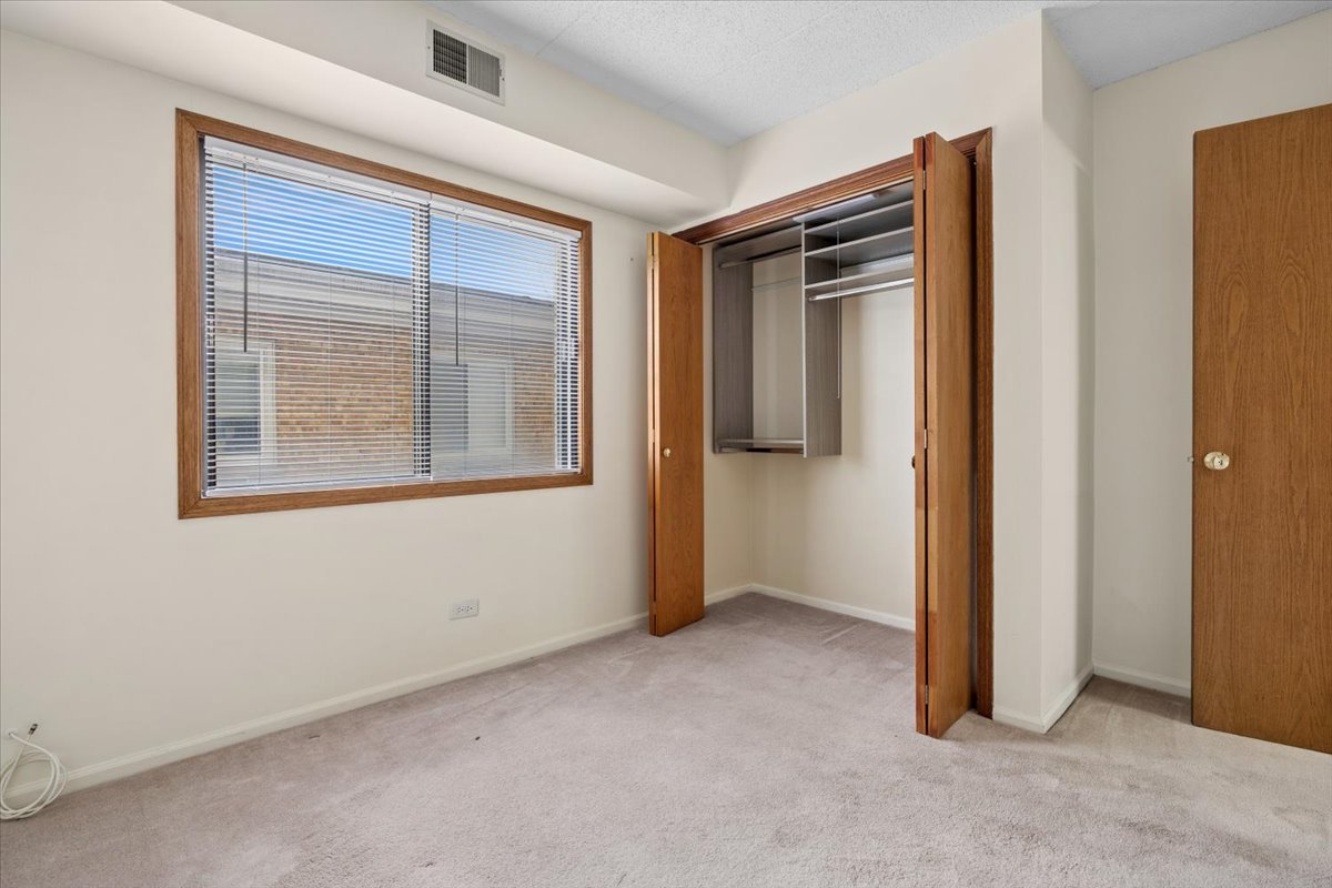 6850 N Northwest Highway #2B, Chicago, IL 60631