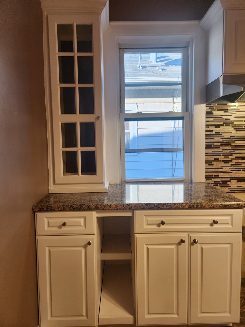 13933 S Michigan Avenue, Riverdale, IL 60827