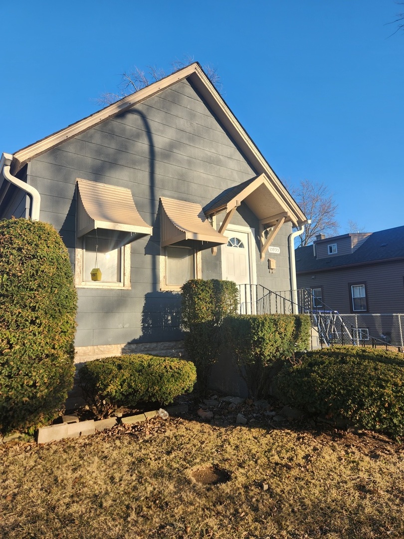 13933 S Michigan Avenue, Riverdale, IL 60827