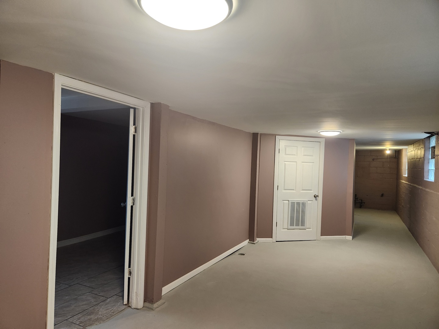 13933 S Michigan Avenue, Riverdale, IL 60827