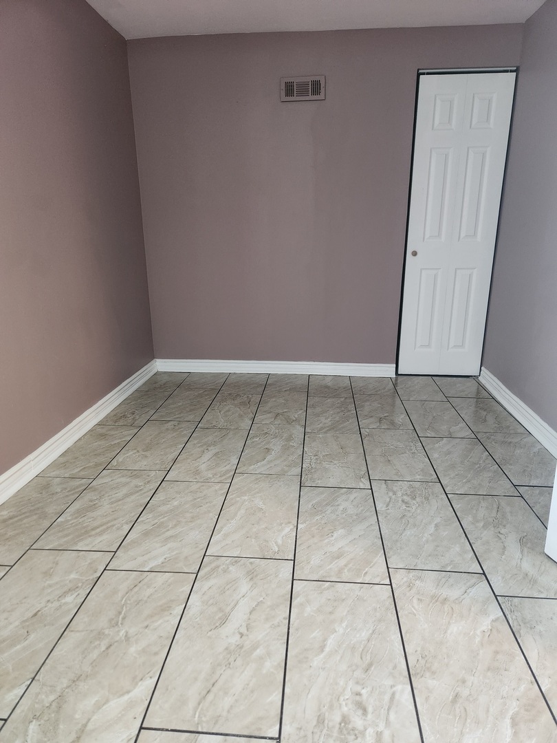 13933 S Michigan Avenue, Riverdale, IL 60827