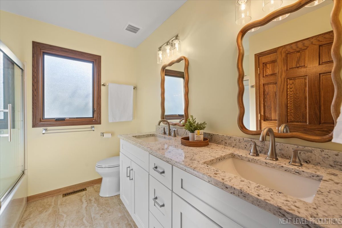 3819 Cadella Circle, Naperville, IL 60564