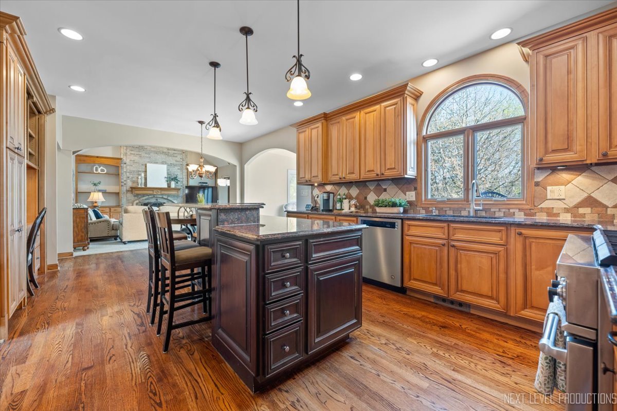 3819 Cadella Circle, Naperville, IL 60564