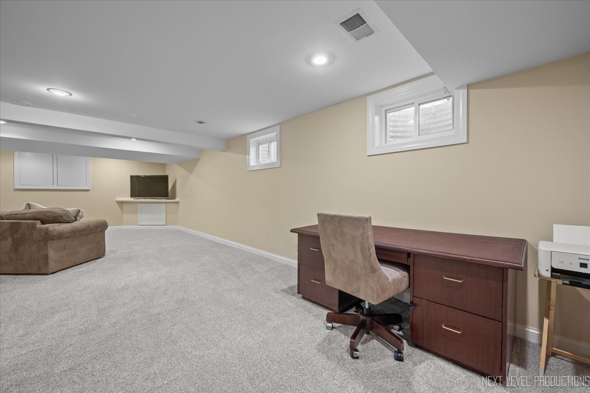 3819 Cadella Circle, Naperville, IL 60564