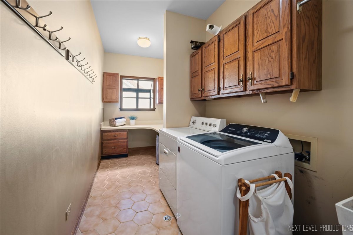 3819 Cadella Circle, Naperville, IL 60564