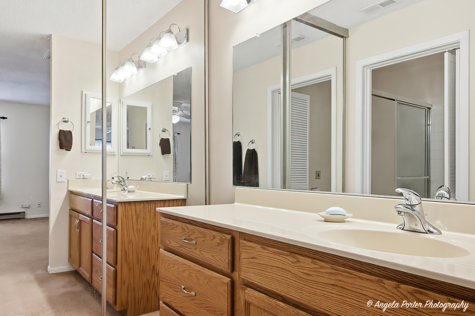 7202 Oxford Circle #237, Fox Lake, IL 60020