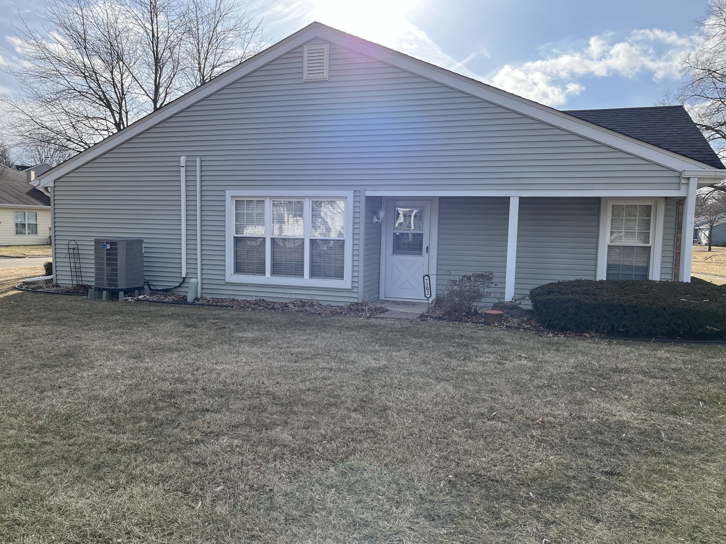 7202 Oxford Circle #237, Fox Lake, IL 60020