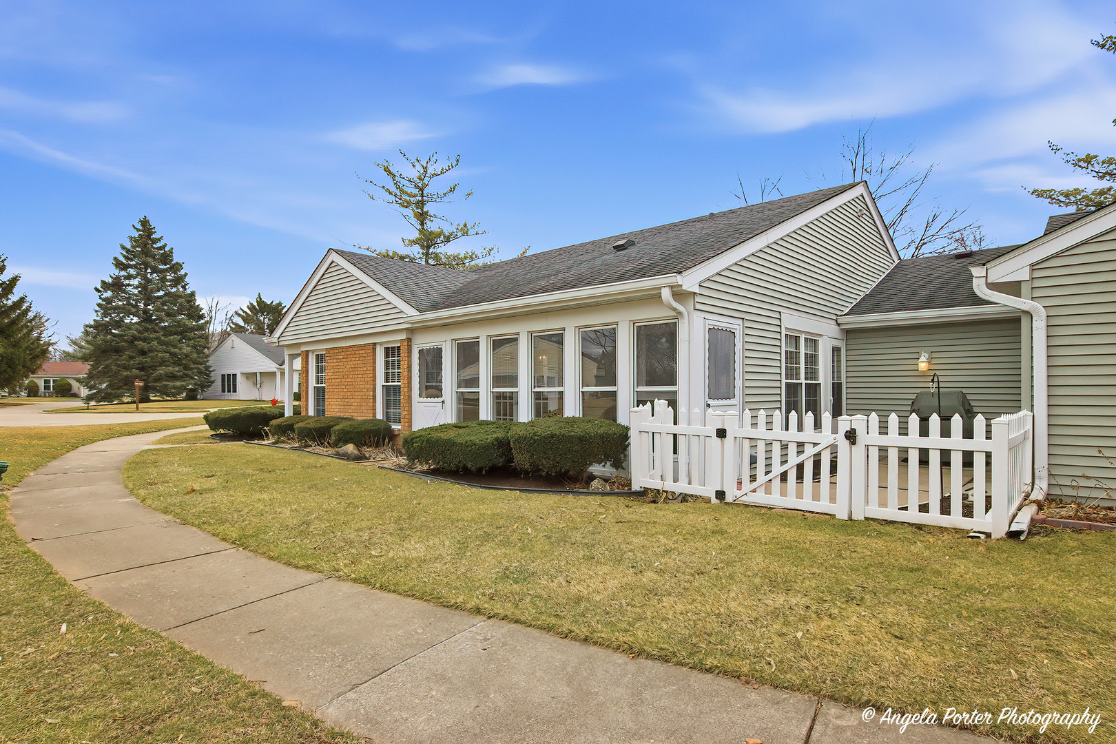 7202 Oxford Circle #237, Fox Lake, IL 60020