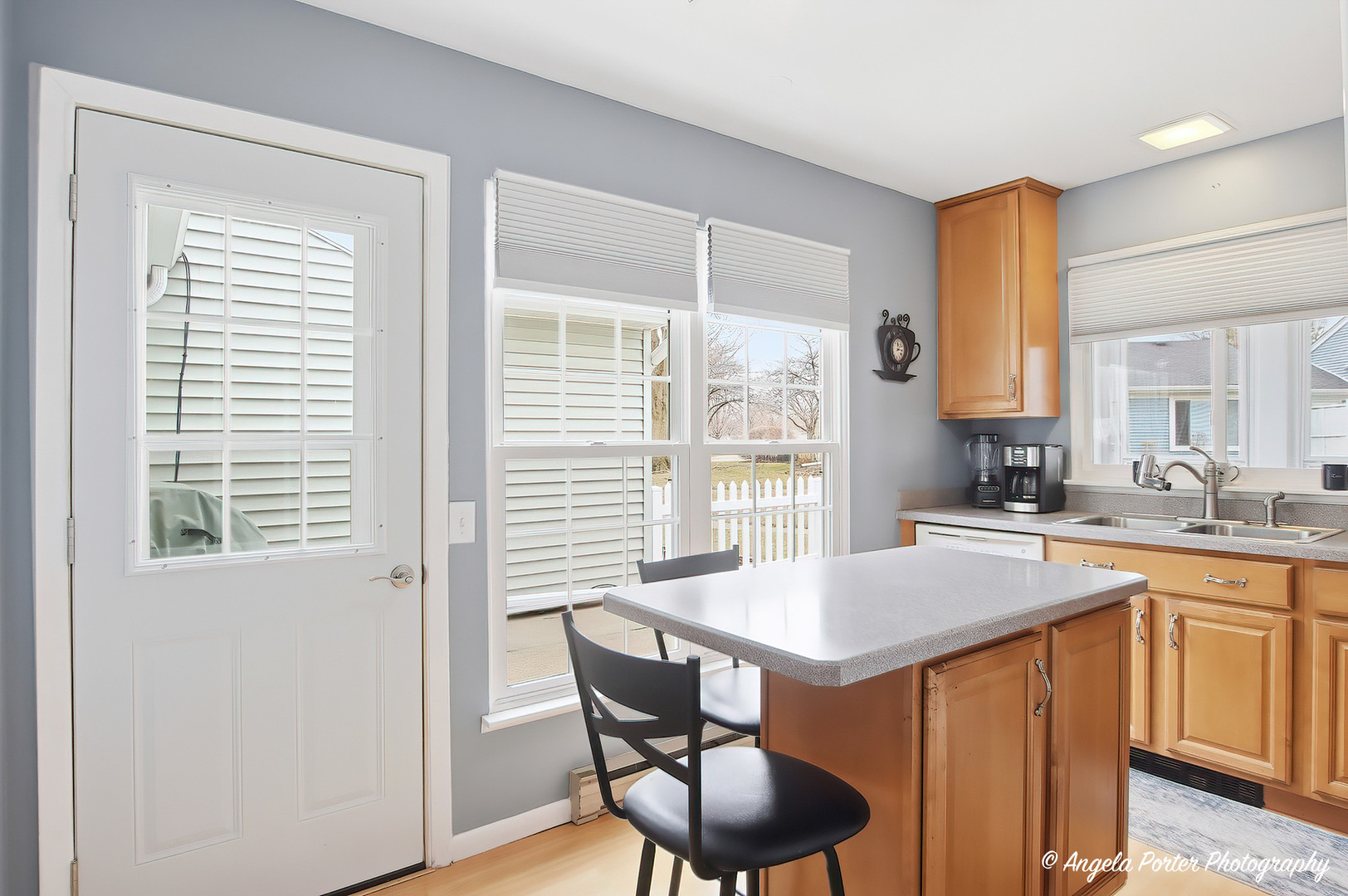 7202 Oxford Circle #237, Fox Lake, IL 60020