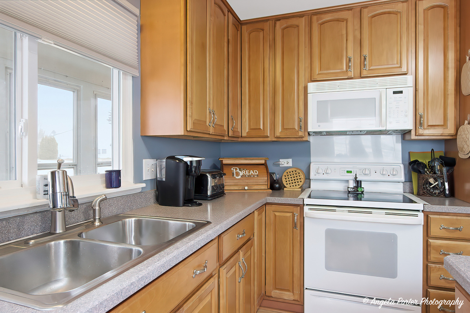 7202 Oxford Circle #237, Fox Lake, IL 60020