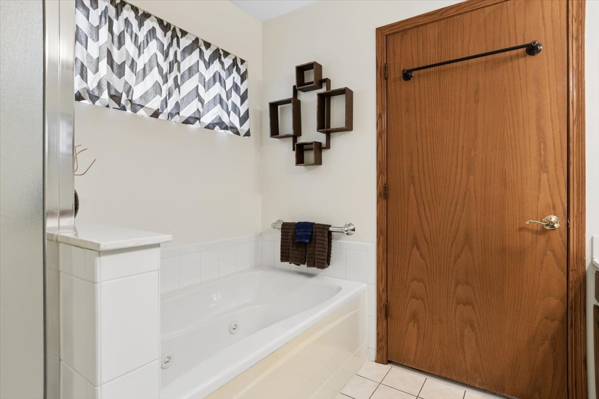 21429 W Sycamore Court, Plainfield, IL 60544