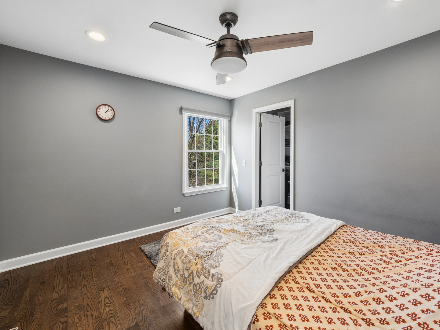 622 Oxford Court, Lindenhurst, IL 60046