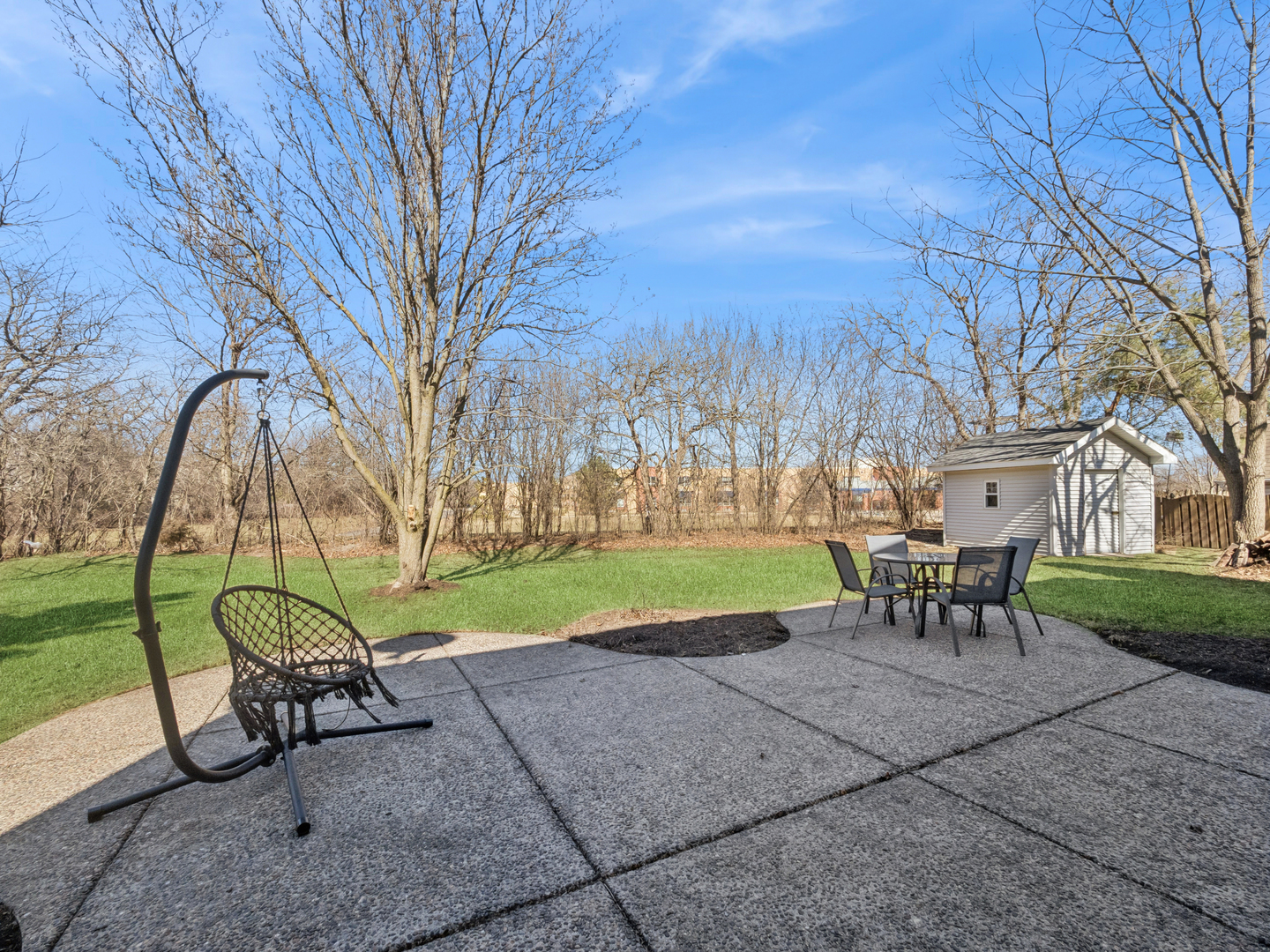 622 Oxford Court, Lindenhurst, IL 60046