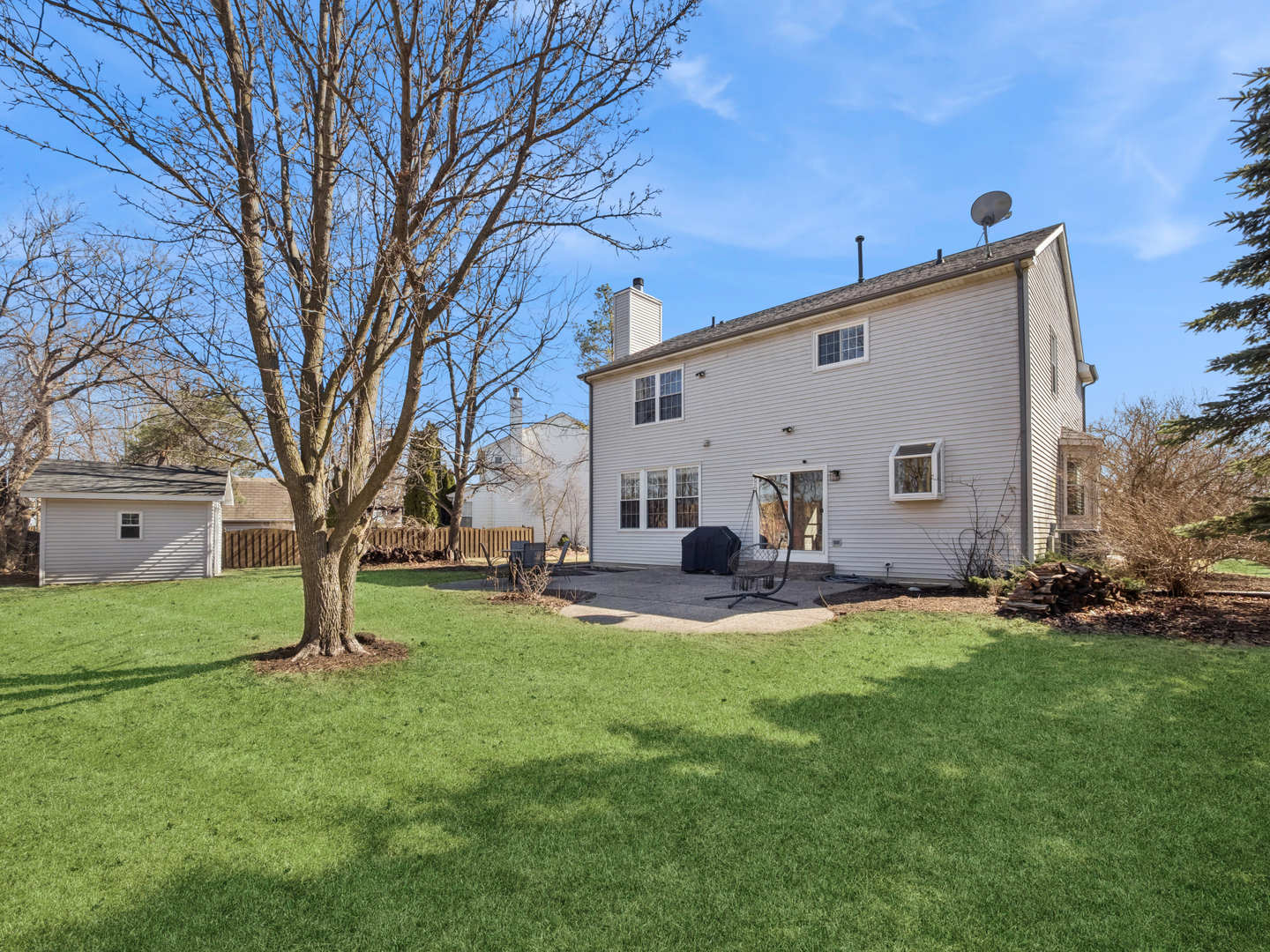 622 Oxford Court, Lindenhurst, IL 60046