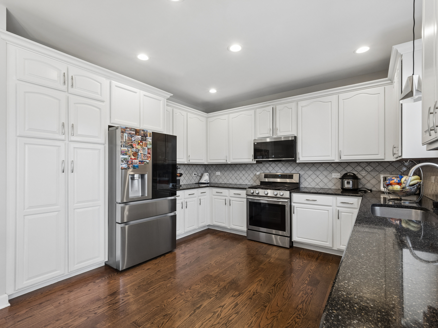 622 Oxford Court, Lindenhurst, IL 60046