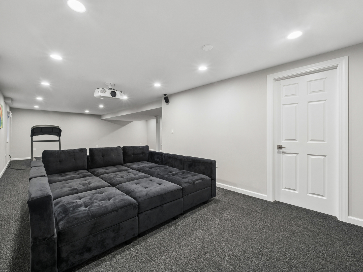 622 Oxford Court, Lindenhurst, IL 60046