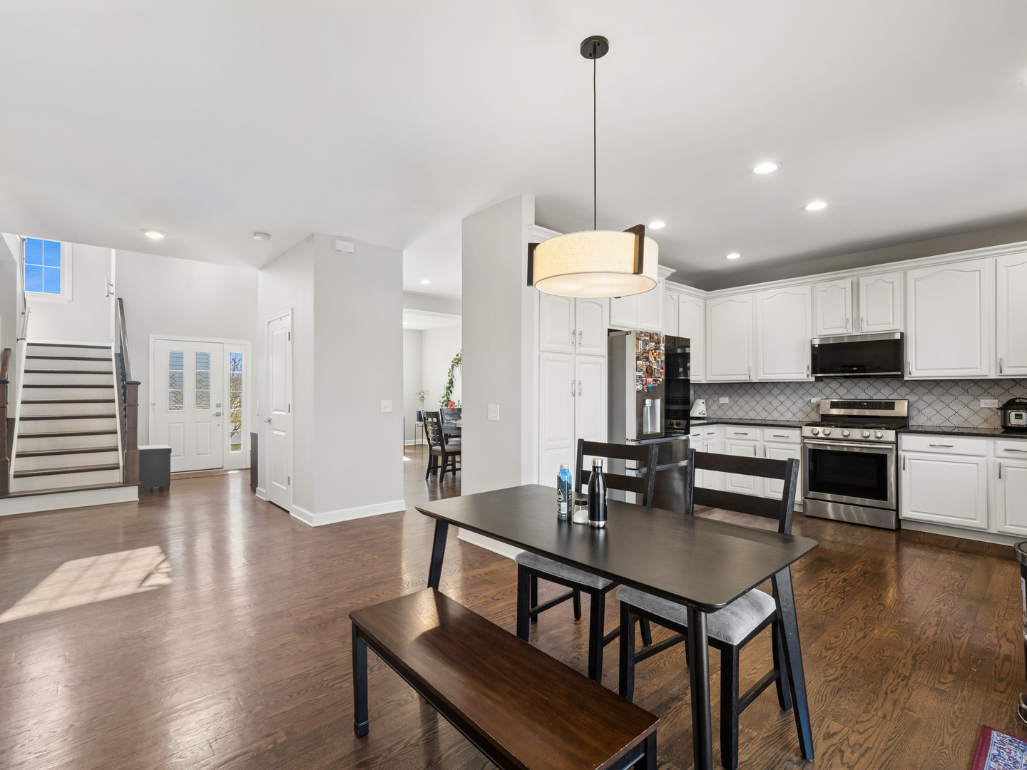 622 Oxford Court, Lindenhurst, IL 60046