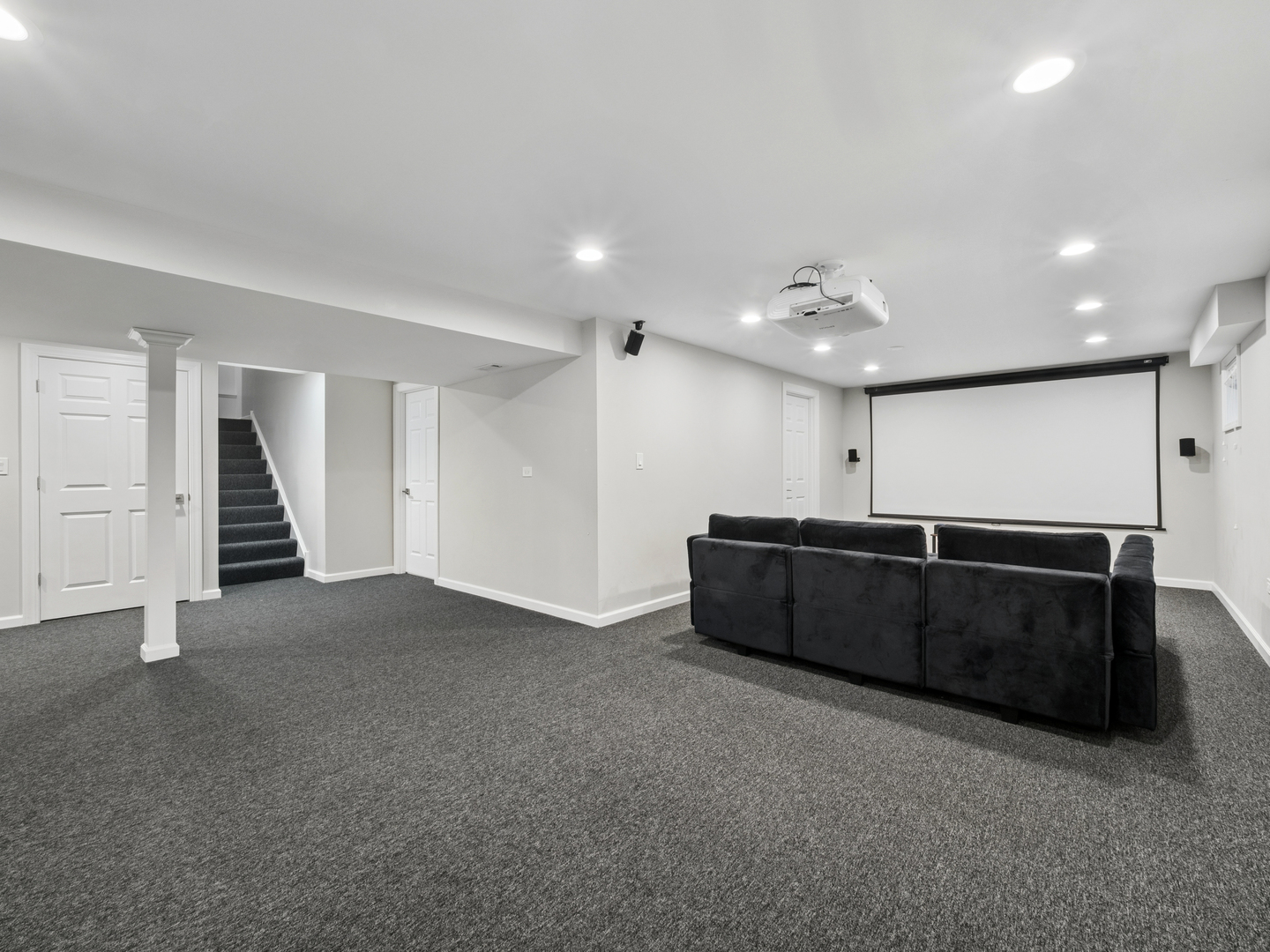 622 Oxford Court, Lindenhurst, IL 60046