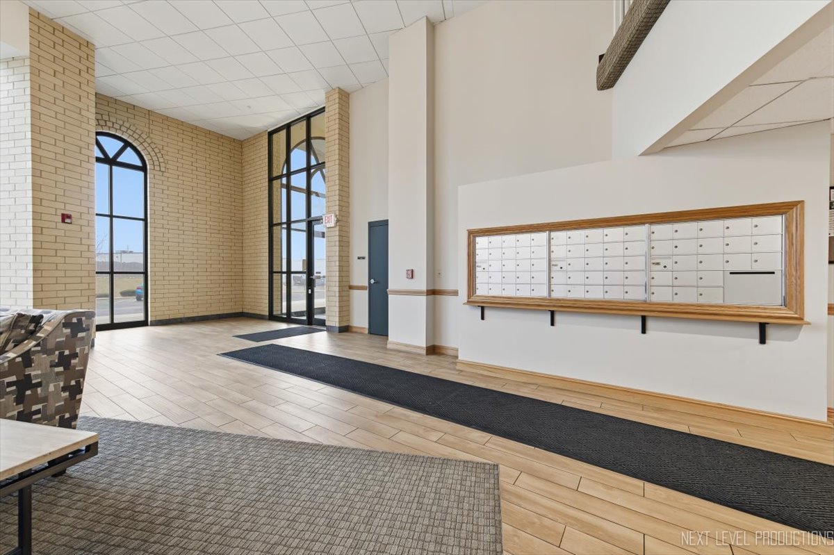 1500 S Ardmore Avenue #304, Villa Park, IL 60181