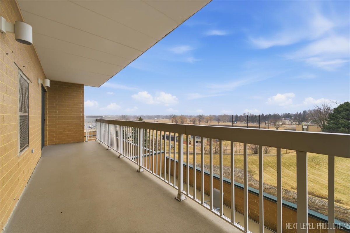 1500 S Ardmore Avenue #304, Villa Park, IL 60181