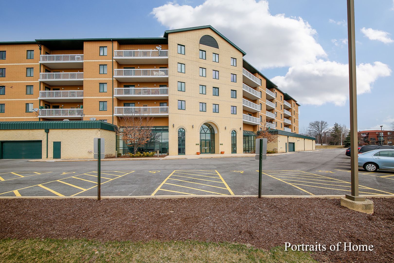 1500 S Ardmore Avenue #304, Villa Park, IL 60181