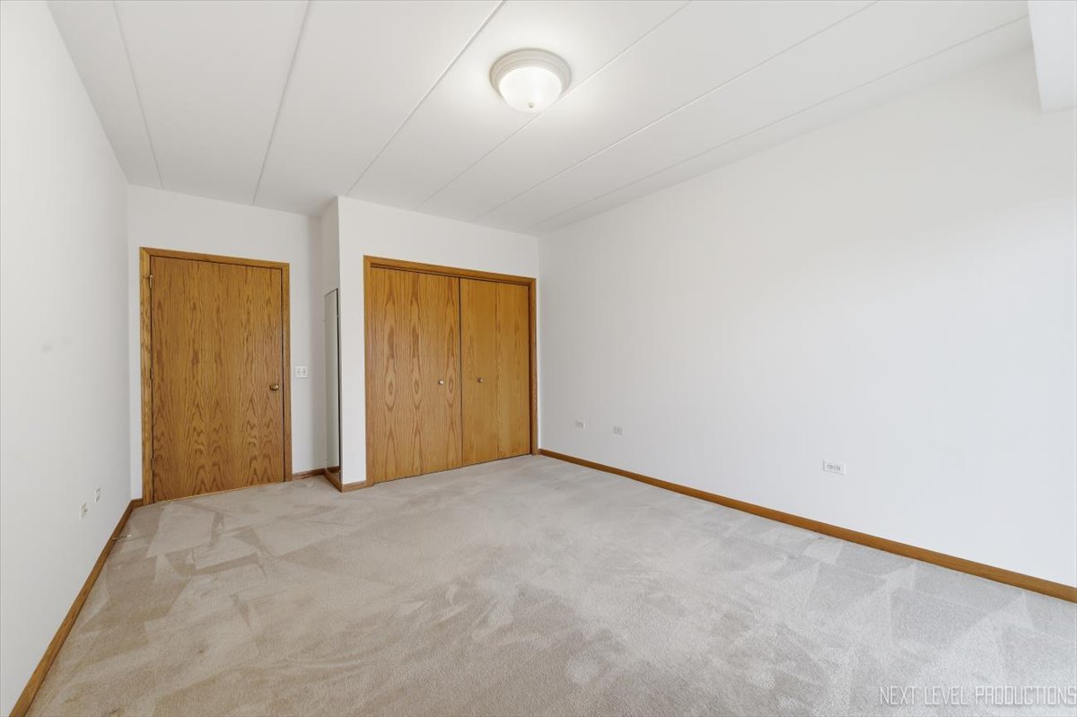 1500 S Ardmore Avenue #304, Villa Park, IL 60181