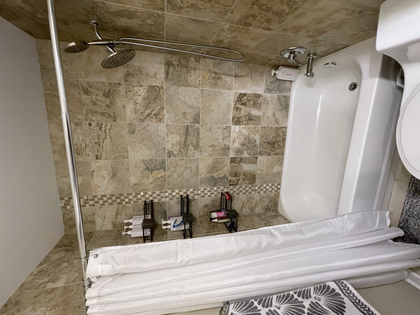 1327 Williamsburg Drive #B2, Schaumburg, IL 60193