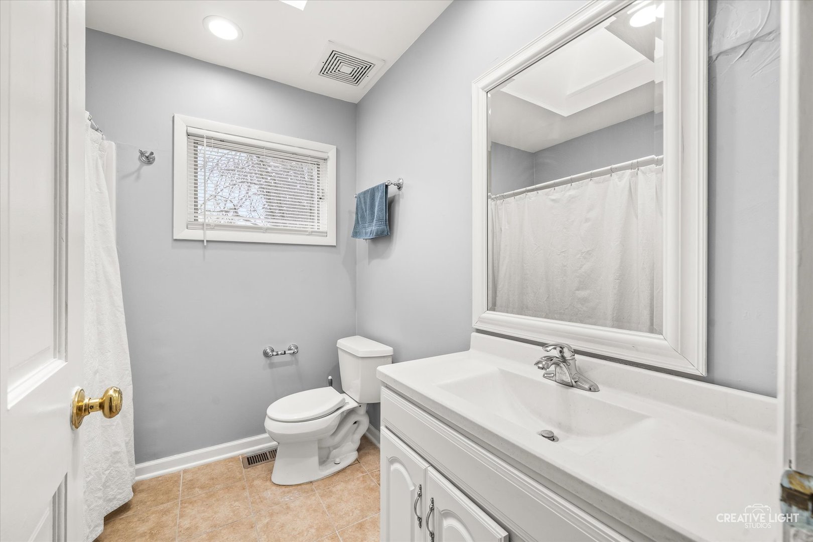 27W347 Washington Avenue, Winfield, IL 60190