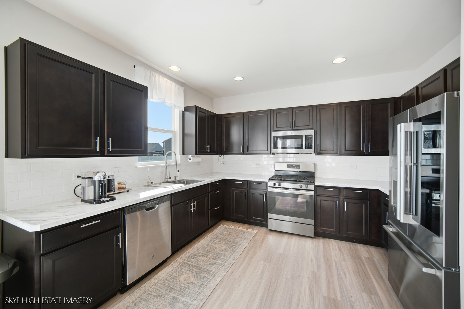 1816 Wellington Drive, Joliet, IL 60431