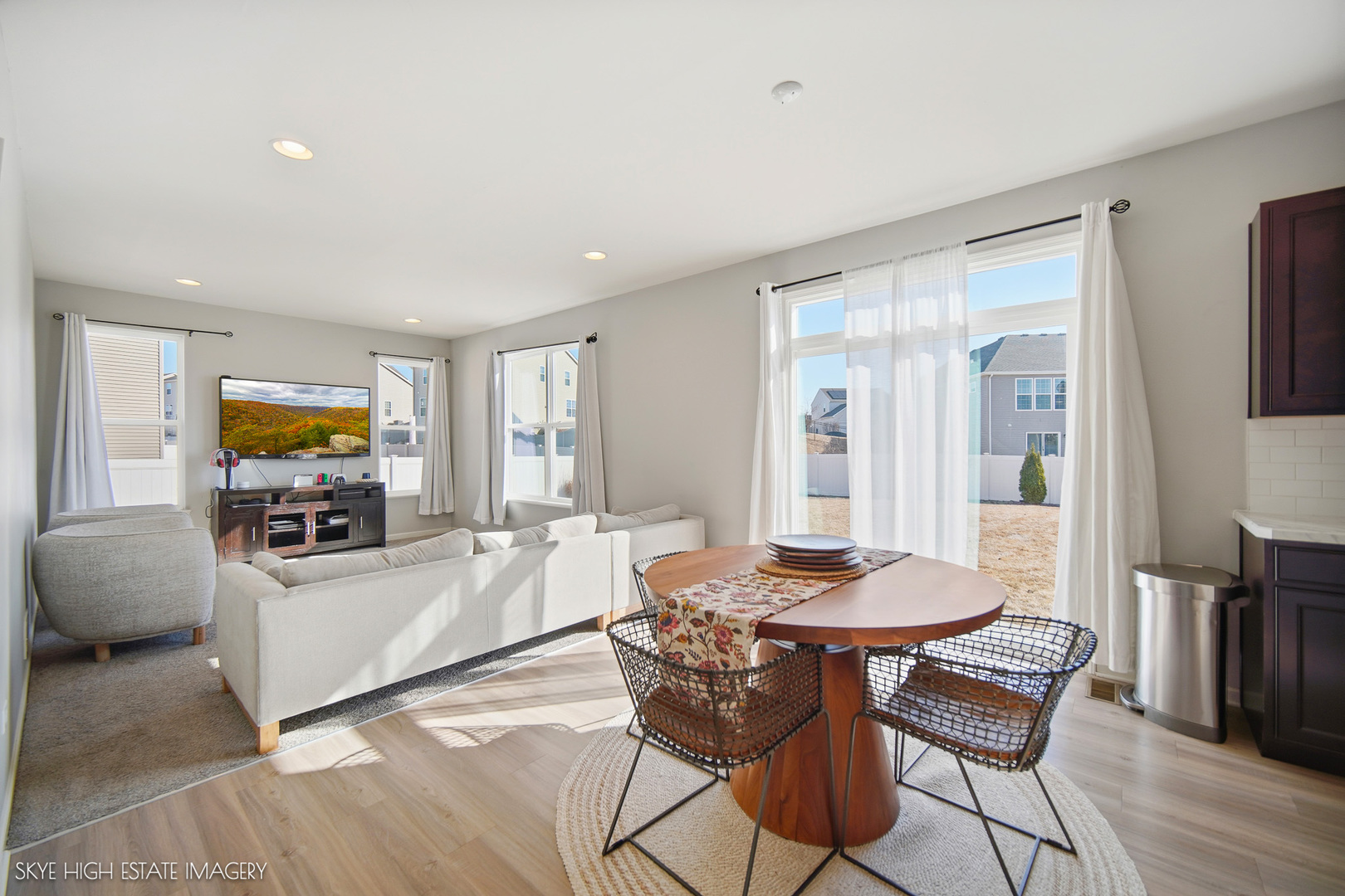 1816 Wellington Drive, Joliet, IL 60431