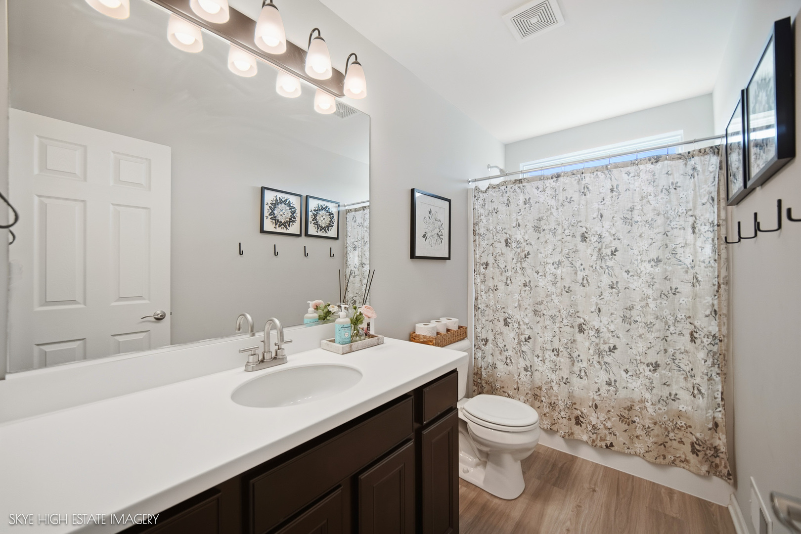 1816 Wellington Drive, Joliet, IL 60431