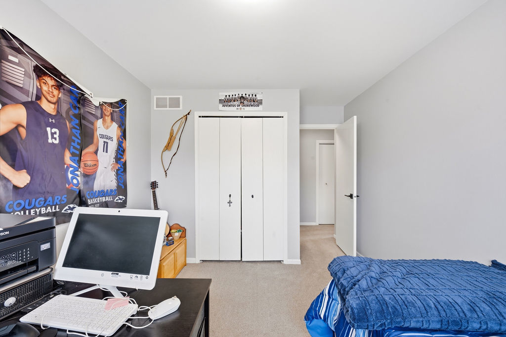 1424 Root Street, Crest Hill, IL 60403