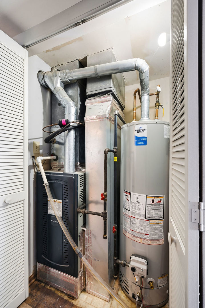 1424 Root Street, Crest Hill, IL 60403