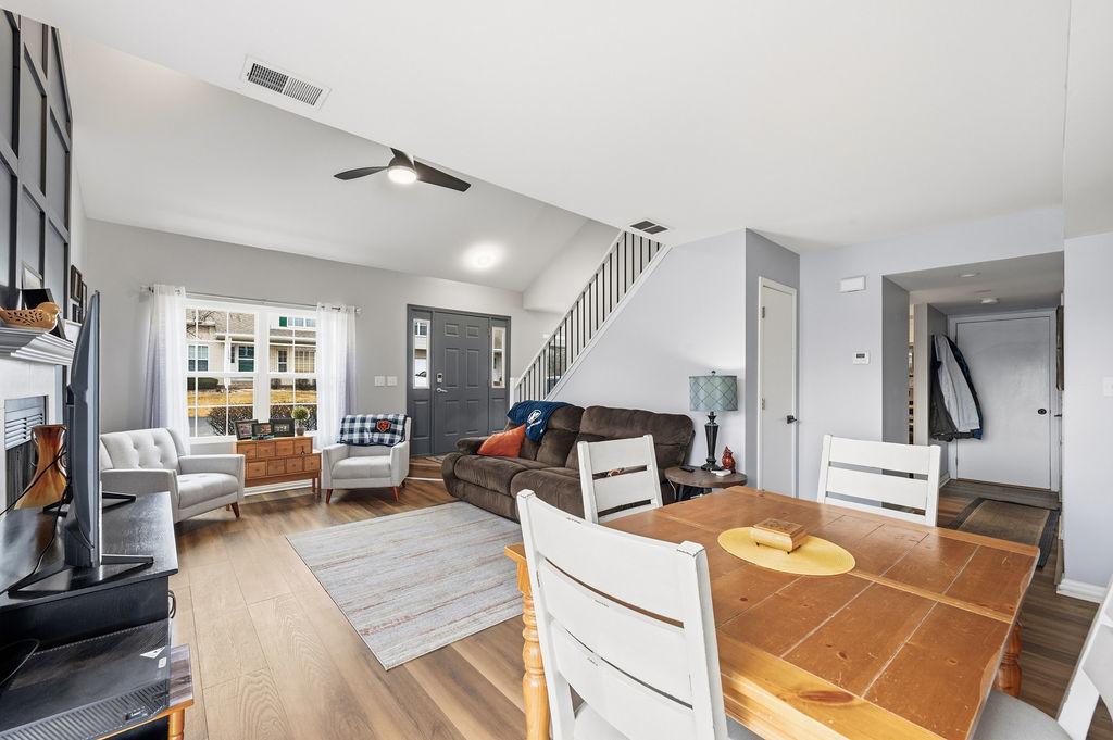 1424 Root Street, Crest Hill, IL 60403